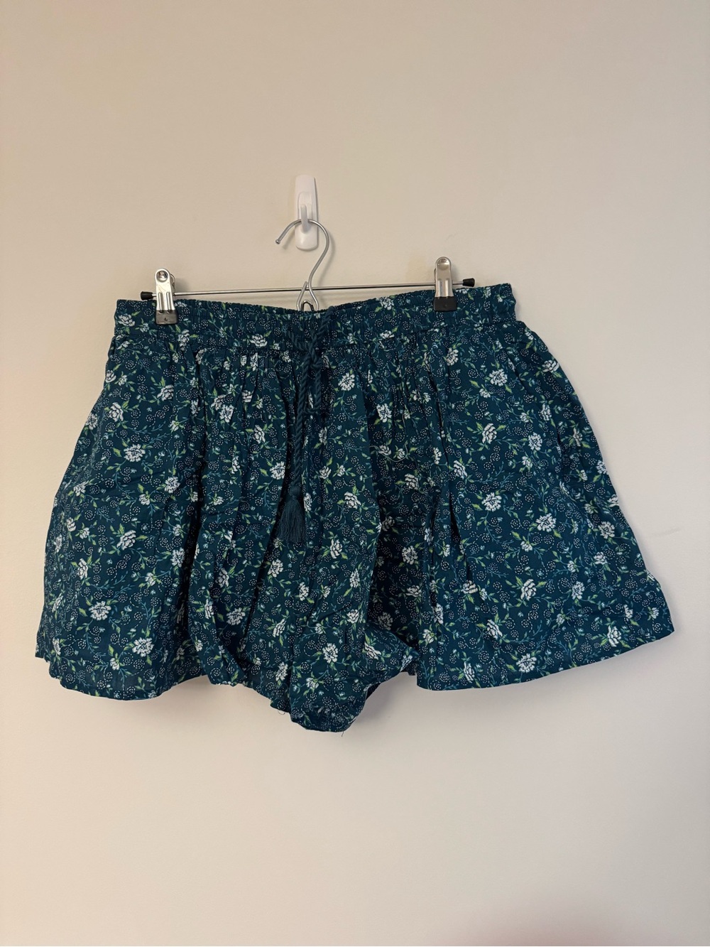 NWOT Old Navy Teal Floral Drawstring Shorts